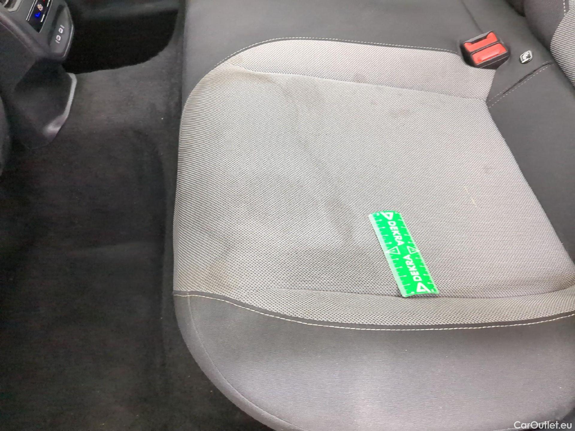  Seat  Leon SEAT  / 2020 / 5P / Berline 1.0 TSI 110 S&S Style Business #8