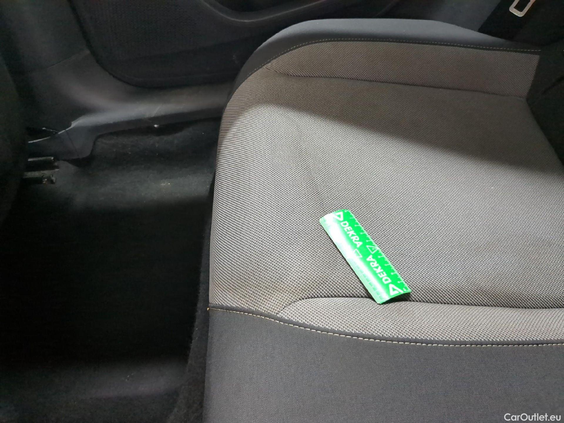  Seat  Leon SEAT  / 2020 / 5P / Berline 1.0 TSI 110 S&S Style Business #9