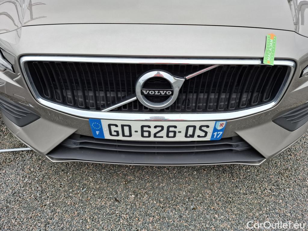  Volvo  V60 VOLVO  / 2018 / 5P / Break B3 163 GT 8 Momentum Business #1