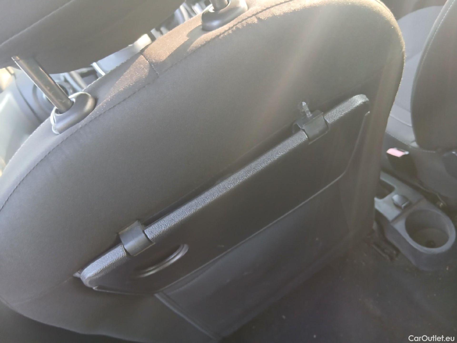  Dacia  Lodgy DACIA  / 2012 / 5P / monovolumen compacto Comfort Blue dCi 70kW (95CV) 7Pl - 18 #13