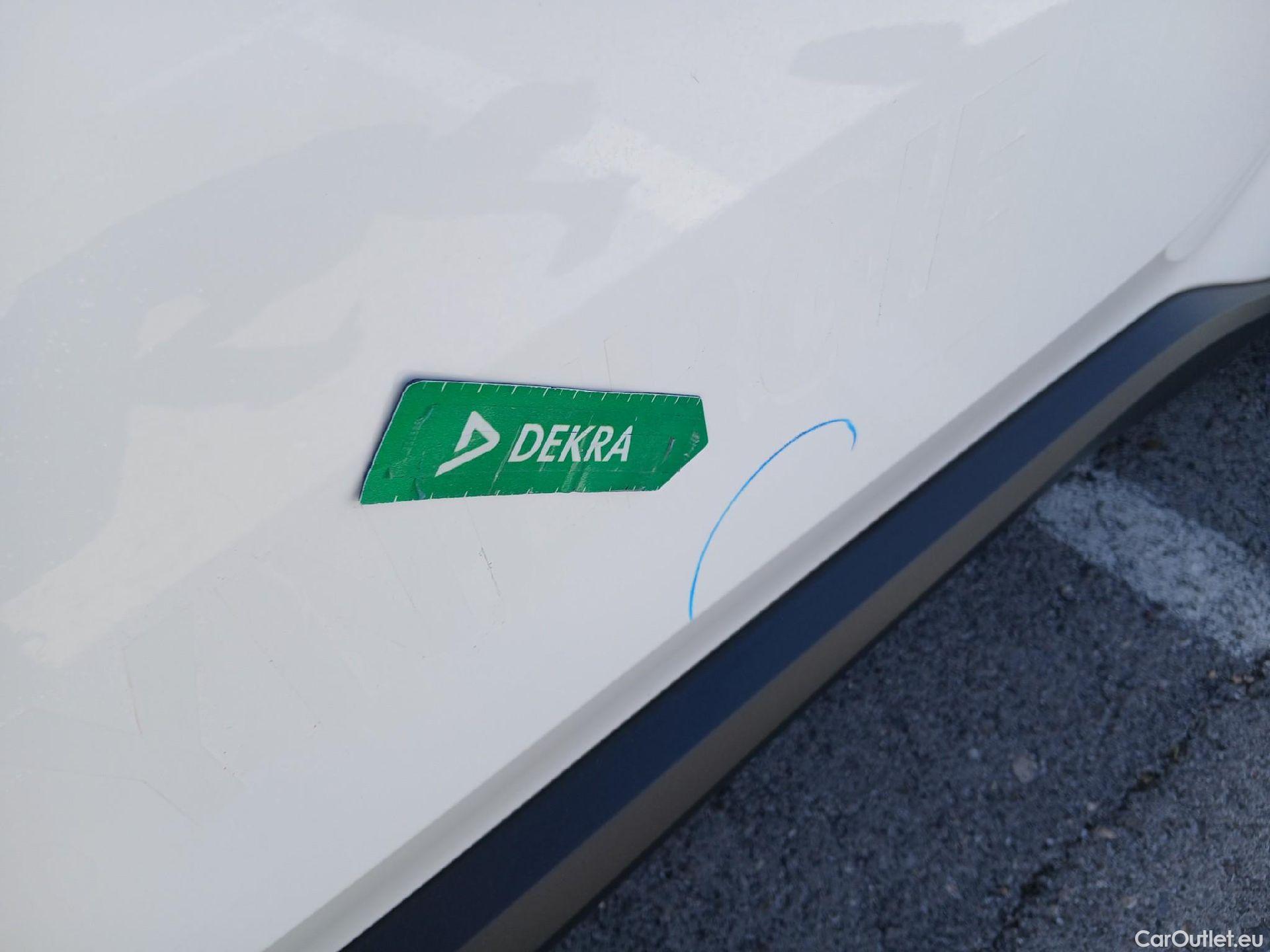  Toyota  C-HR TOYOTA  / 2019 / 5P / todoterreno 1.8 125H Active #22