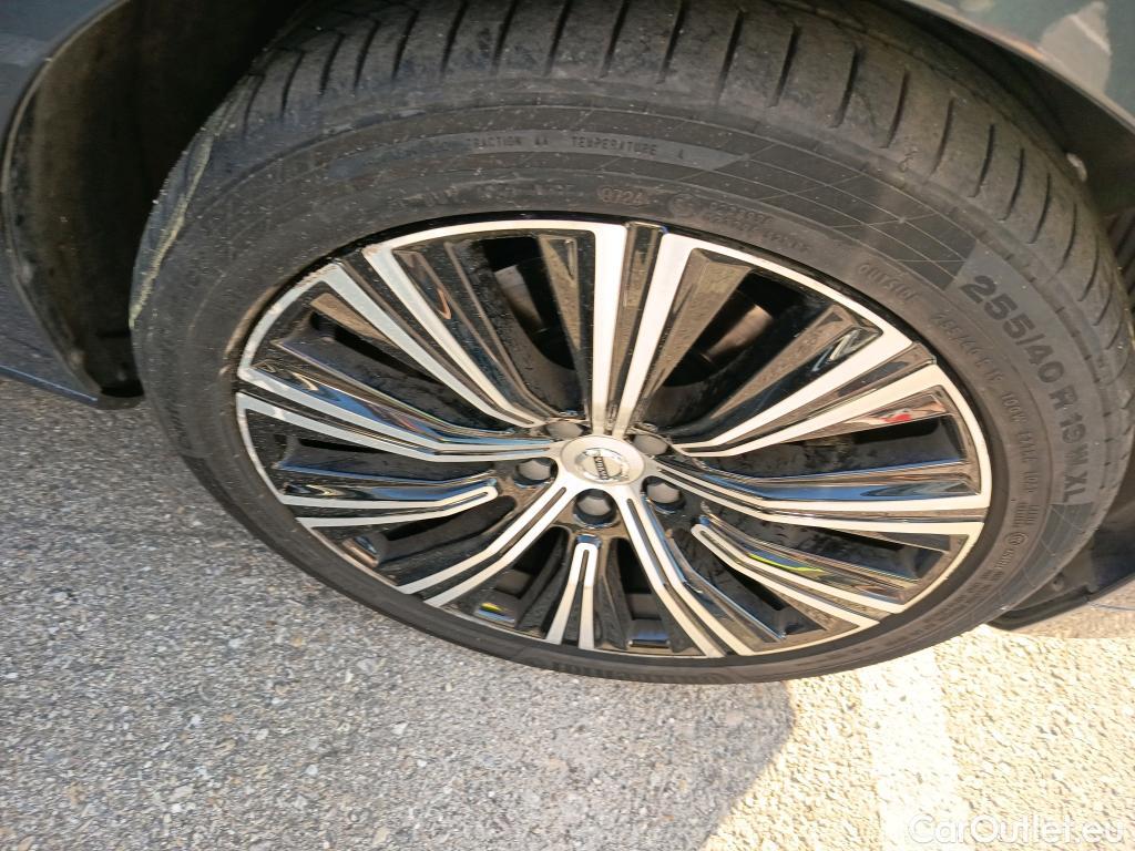  Volvo  S90 VOLVO  / 2020 / 4P / sedán 2.0 B5 D AWD Plus Bright Auto #9