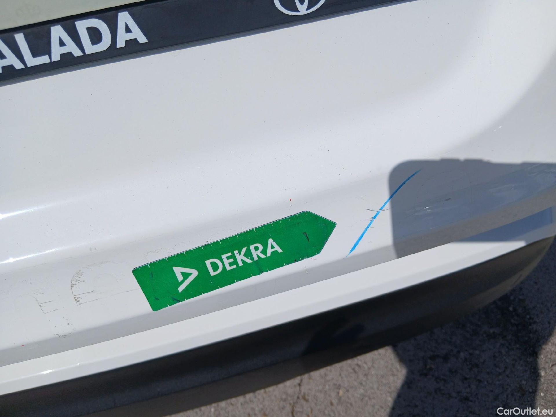  Toyota  C-HR TOYOTA  / 2019 / 5P / todoterreno 1.8 125H Active #18