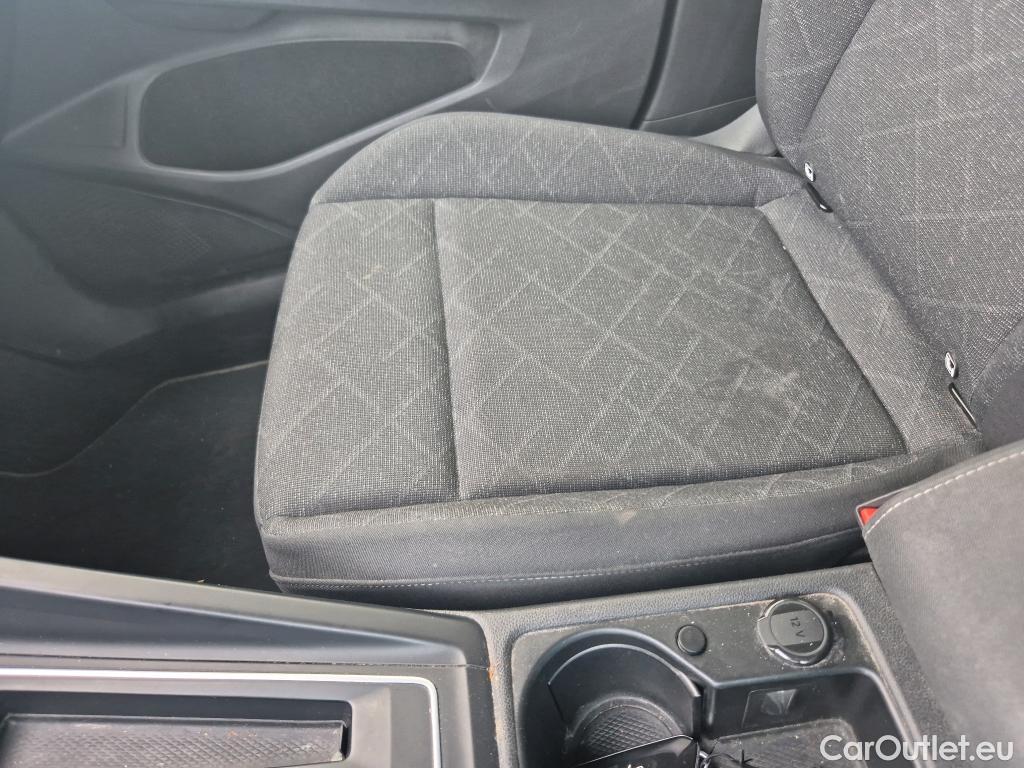  Volkswagen  Golf  VOLKSWAGEN / 2020 / 5P / familiar Life 2.0 TDI 85kW (115CV) DSG Variant #14