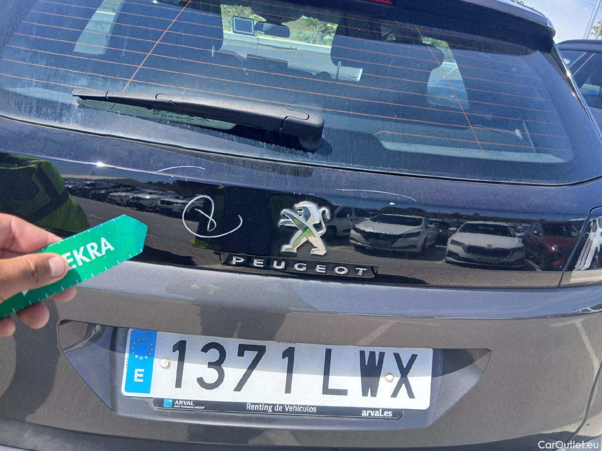  Peugeot  3008 PEUGEOT  / 2020 / 5P / todoterreno 1.5 BlueHDi 96kW (130CV) S&S Active Pack (CM2) #23