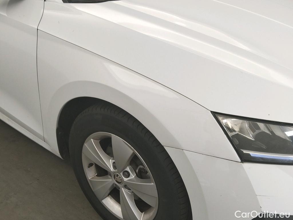  Skoda  Octavia SKODA  / 2020 / 5P / familiar Combi 1.0 TSI 81kW(110CV) DSG mHEV Ambi. #3