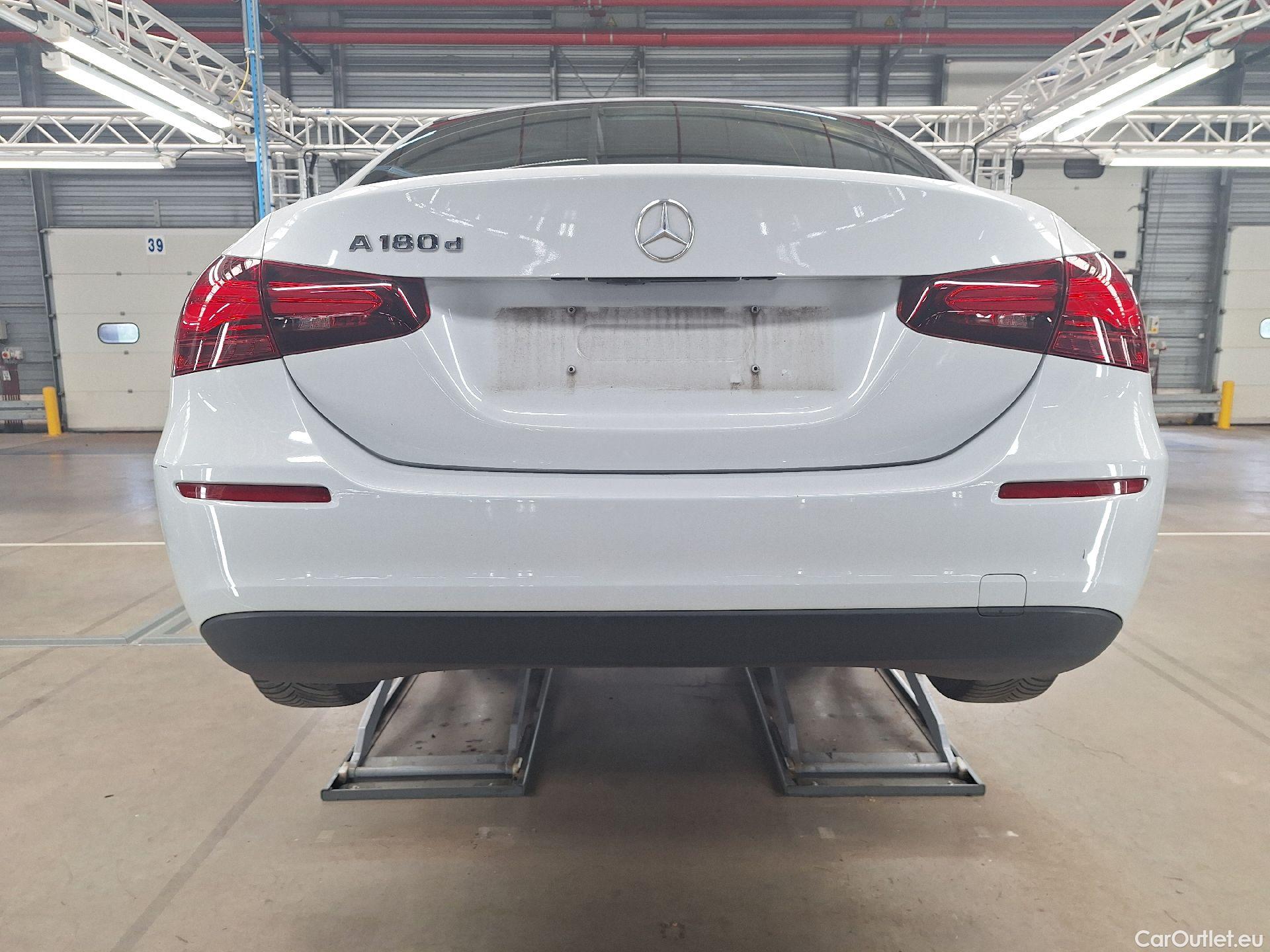 Mercedes  A-Klasse Mercedes, A-Class Berline '18, Mercedes-Benz  Limousine A 180d Business S #3