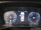  Volvo  XC 40 VOLVO XC40 / 2017 / 5P / SUV T2 MOMENTUM PRO #4