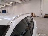  Volvo  XC 40 VOLVO XC40 / 2017 / 5P / SUV T2 MOMENTUM PRO #26