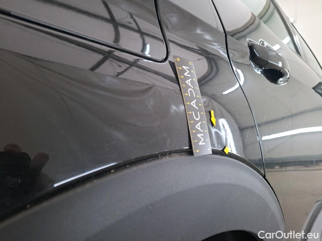  Peugeot  3008  Active Pack 1.5 HDi 130CV BVA8 E6d #10
