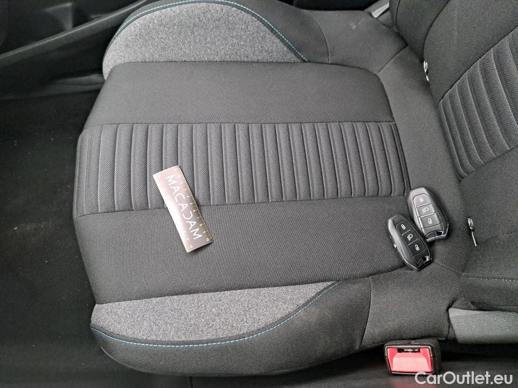  Peugeot  3008  II Active Pack 1.2 PureTech 130CV BVA8 E6d #10