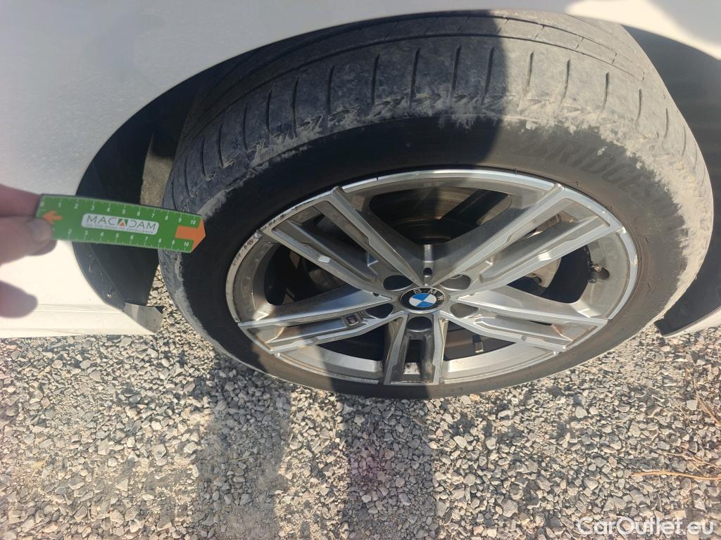  Bmw  Serie 1 BMW  / 2019 / 5P / berlina con portón 118i Corporate Auto. #18