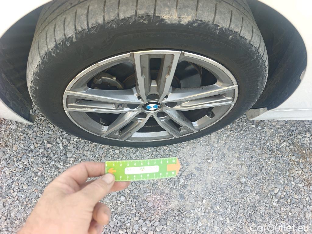  Bmw  Serie 1 BMW  / 2019 / 5P / berlina con portón 118i Corporate Auto. #24