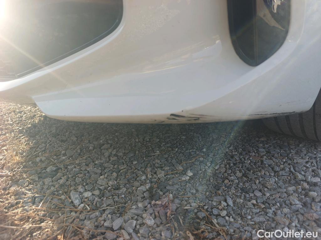  Bmw  Serie 1 BMW  / 2019 / 5P / berlina con portón 118i Corporate Auto. #8
