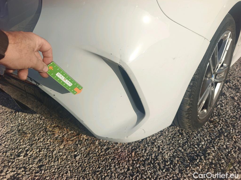  Bmw  Serie 1 BMW  / 2019 / 5P / berlina con portón 118i Corporate Auto. #36