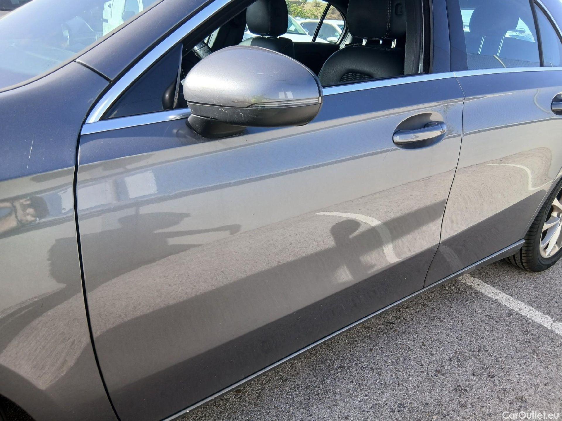  Mercedes  A-Klasse MERCEDES-BENZ Clase A / 2018 / 5P / berlina con portón A 180 d #15