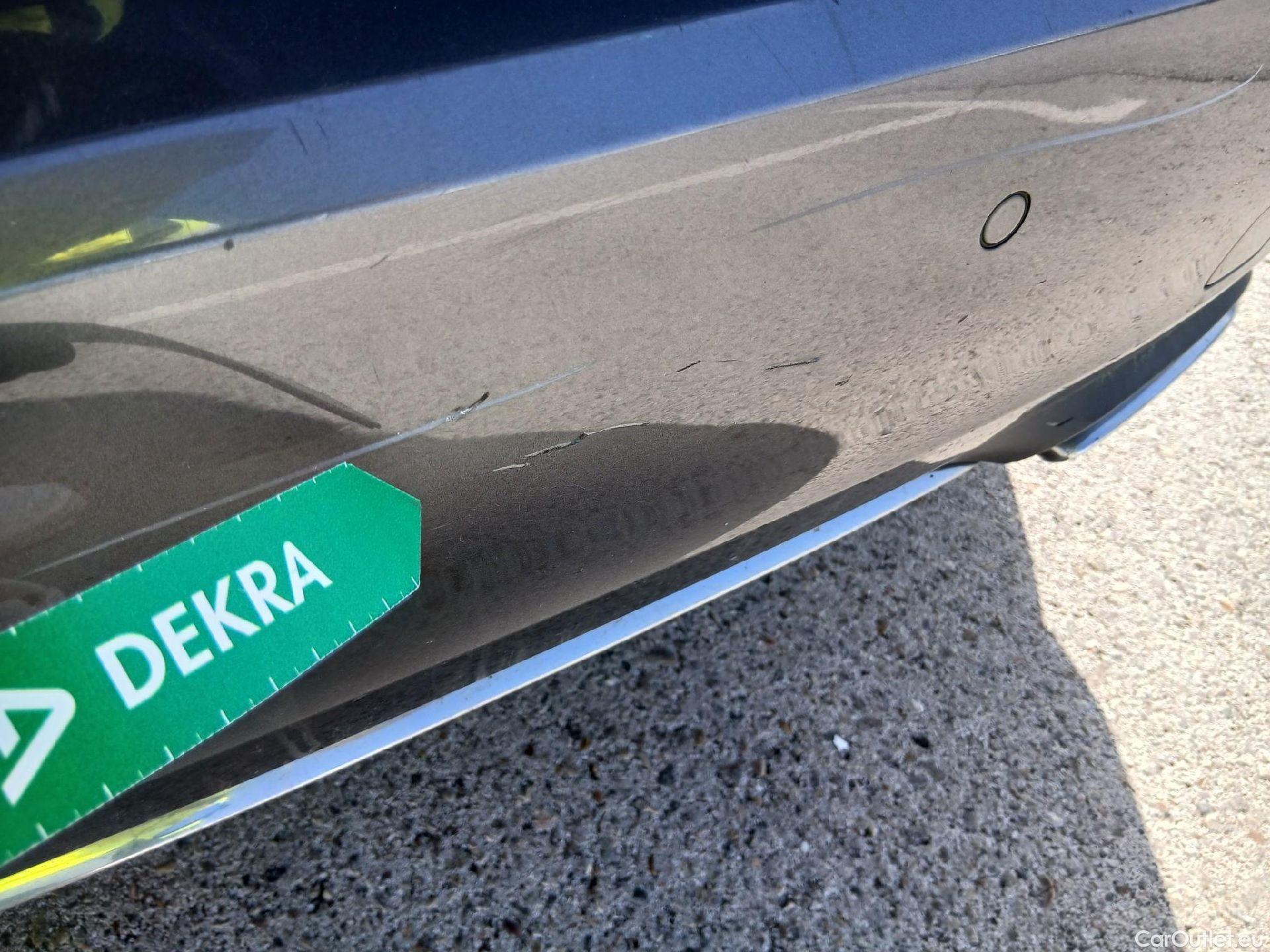  Mercedes  A-Klasse MERCEDES-BENZ Clase A / 2018 / 5P / berlina con portón A 180 d #30