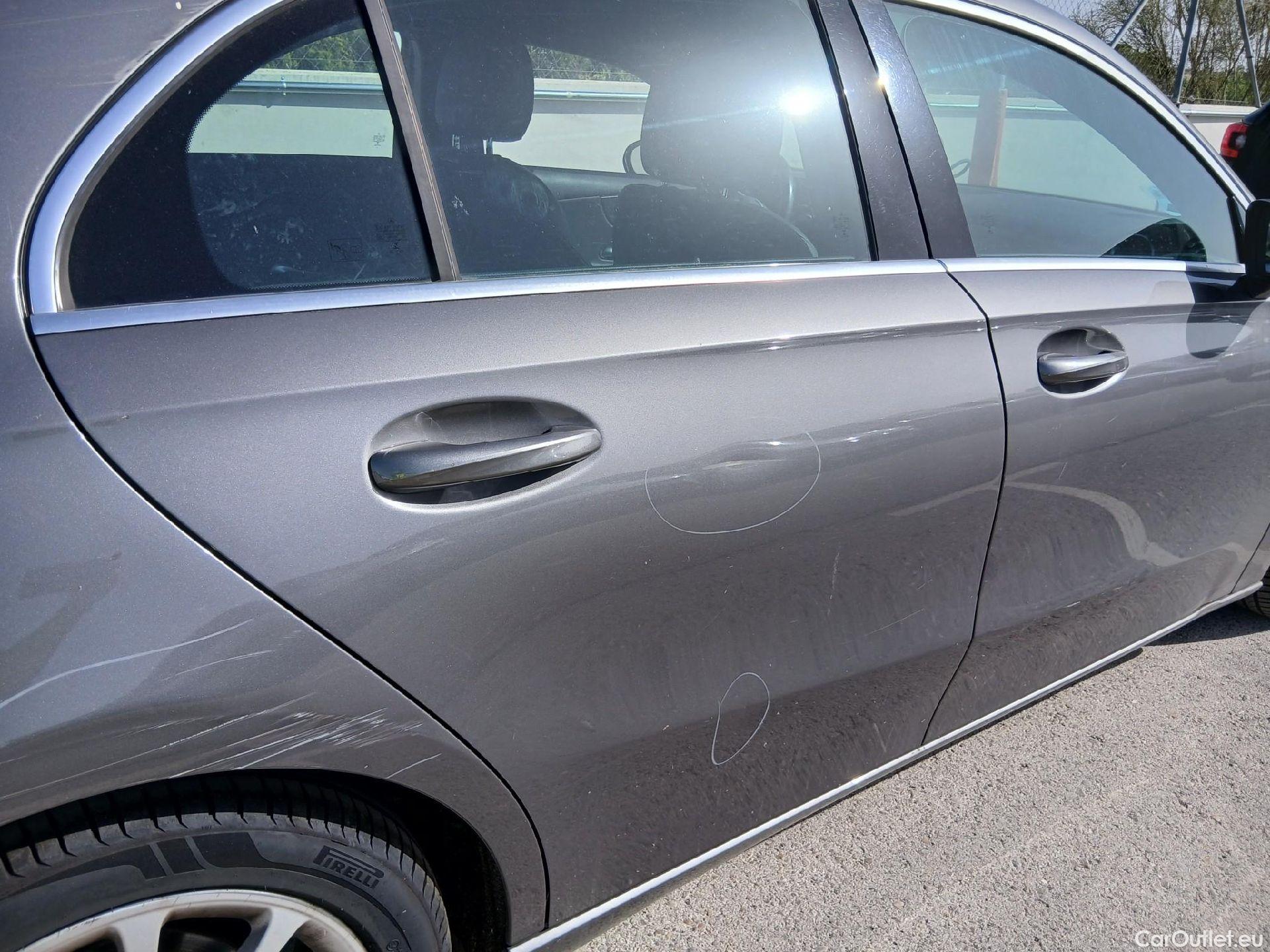  Mercedes  A-Klasse MERCEDES-BENZ Clase A / 2018 / 5P / berlina con portón A 180 d #40