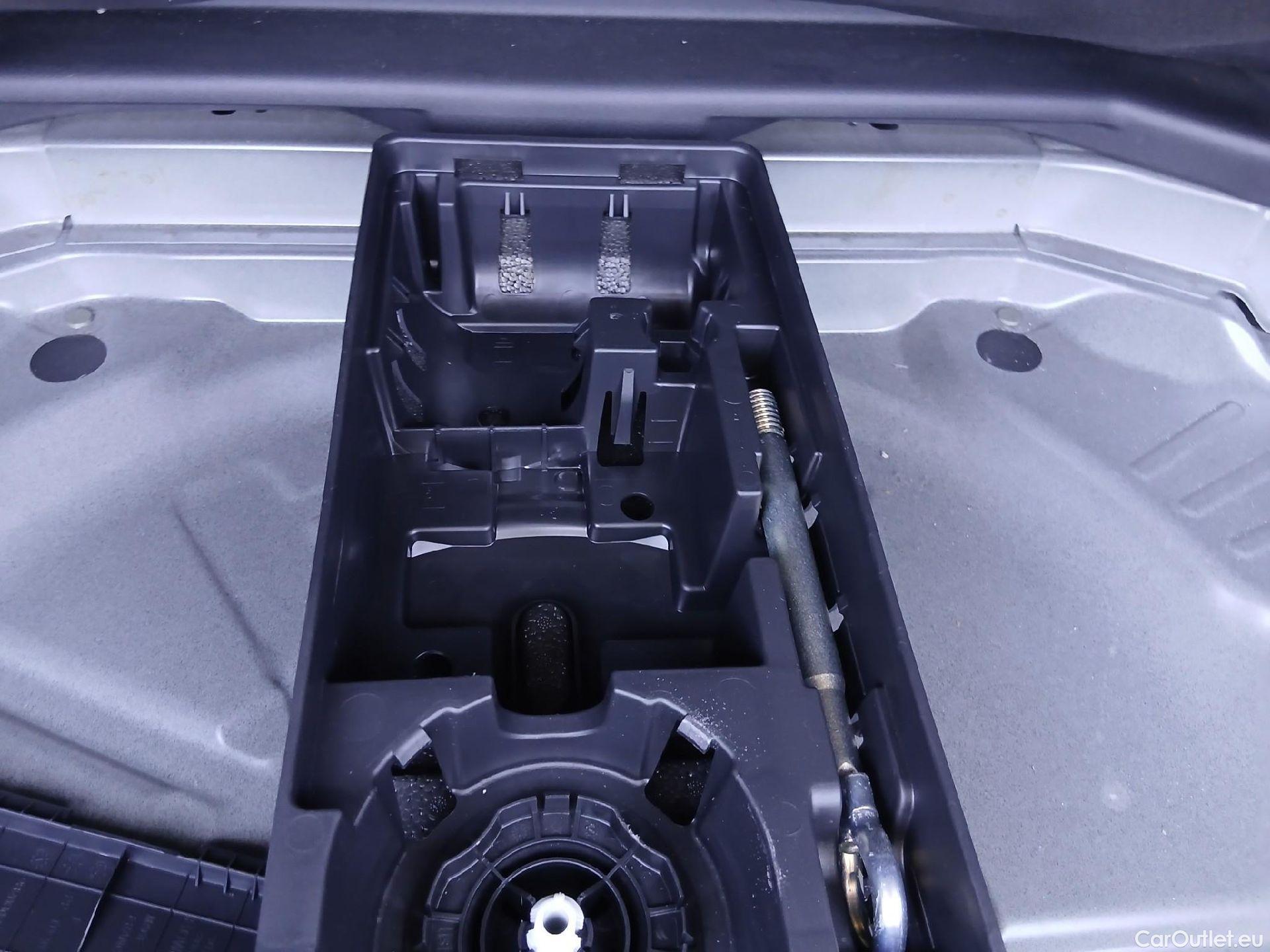  Opel   Grandland X OPEL Grandland / 2021 / 5P / todoterreno 1.2 Turbo GS Line #2