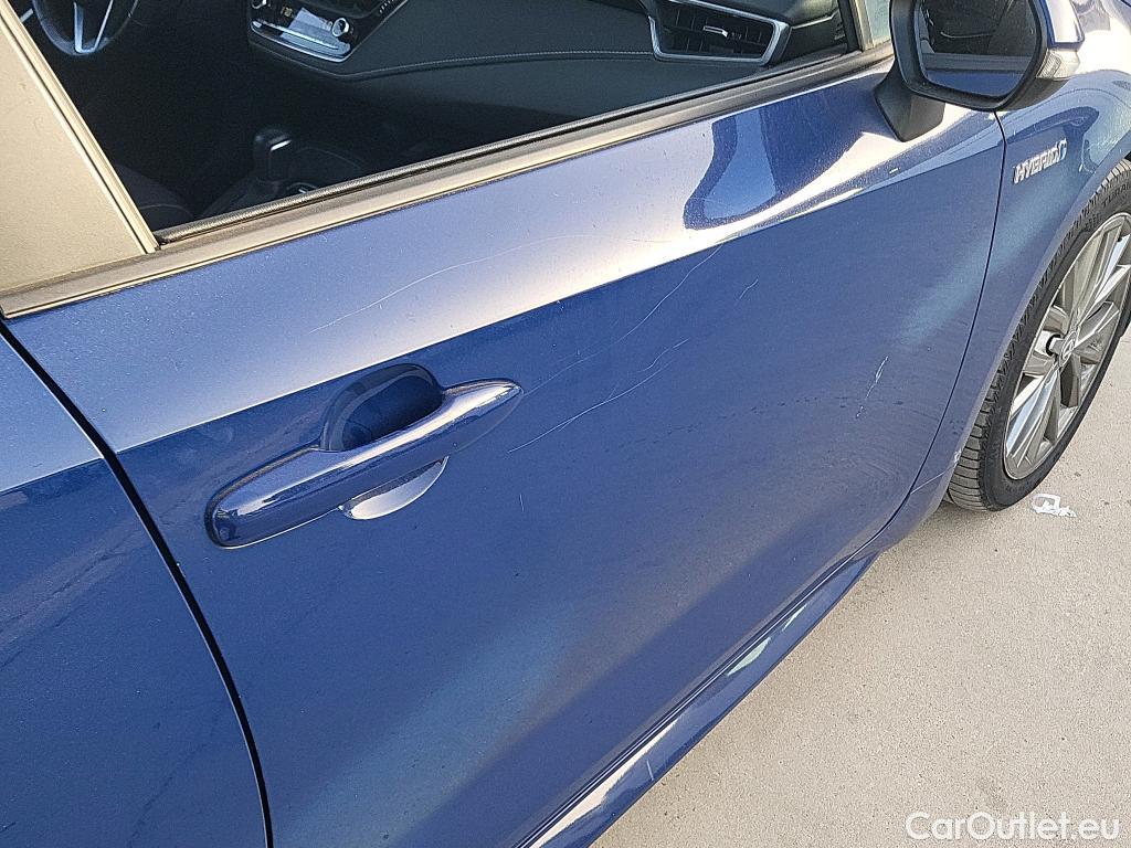  Toyota  Corolla TOYOTA  / 2019 / 5P / berlina con portón 1.8 125H FEEL! E-CVT #1