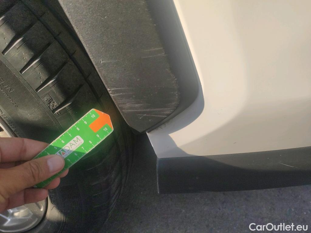  Toyota  RAV4 TOYOTA  / 2018 / 5P / todoterreno 2.5l 220H Advance #29