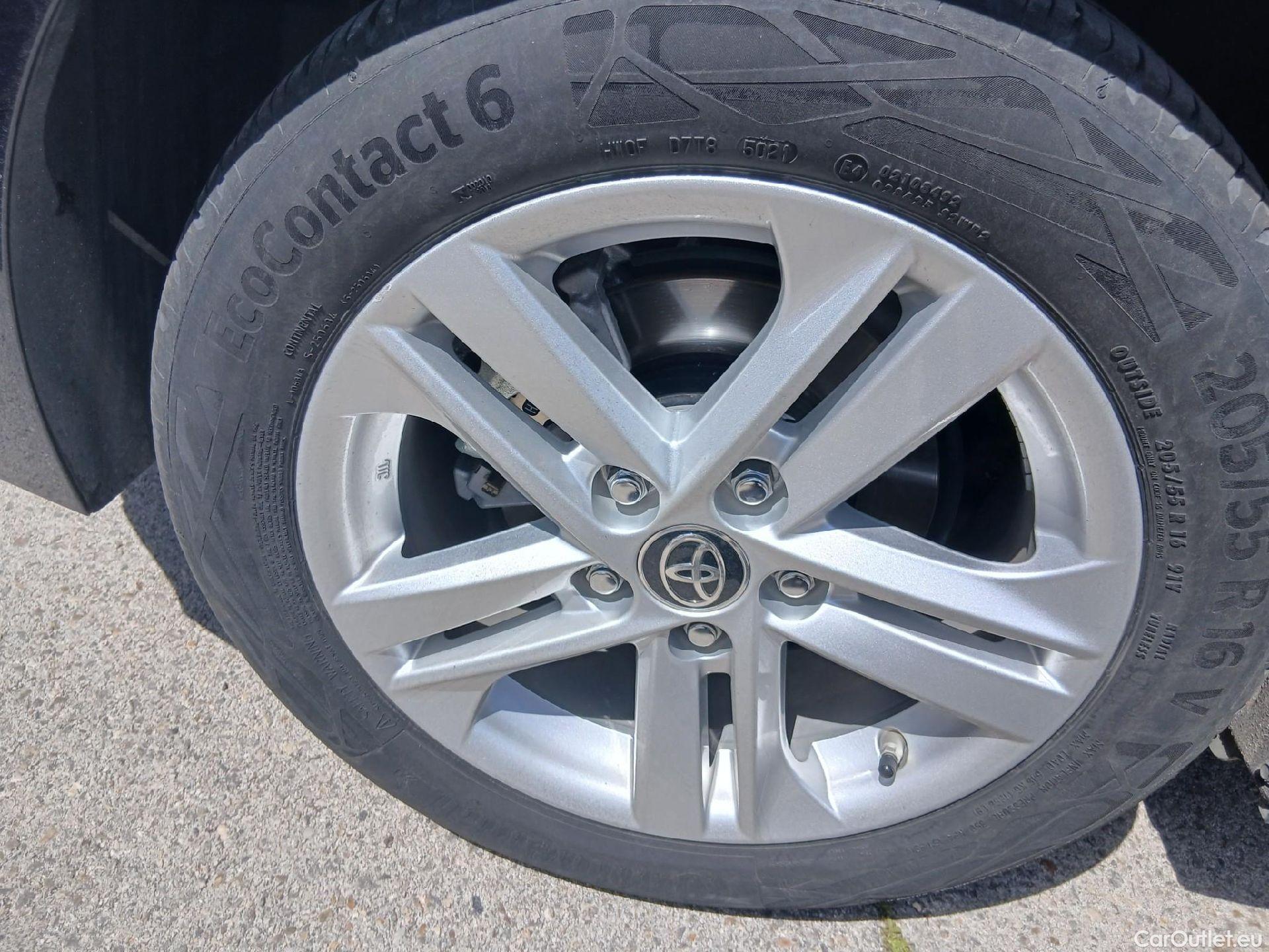  Toyota  Corolla TOYOTA  1.8 125H ACTIVE TECH E-CVT #26