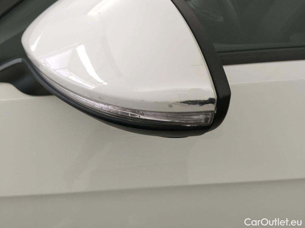  Volkswagen  Golf  VOLKSWAGEN / 2016 / 5P / berlina con portón Ready2Go 1.6 TDI 85kW (115CV) #11