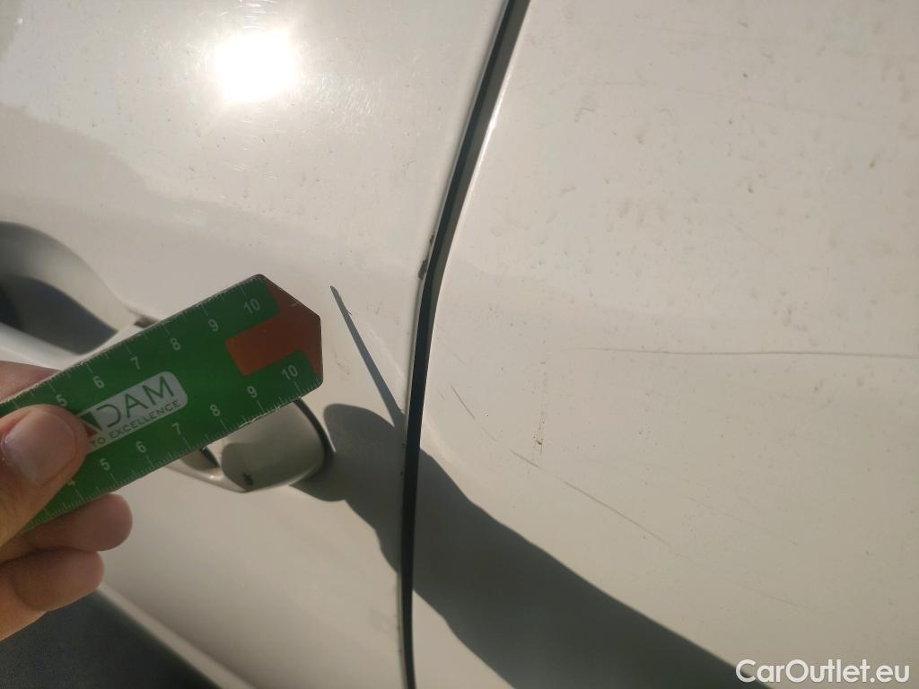  Toyota  RAV4 TOYOTA  / 2018 / 5P / todoterreno 2.5l 220H Advance #8