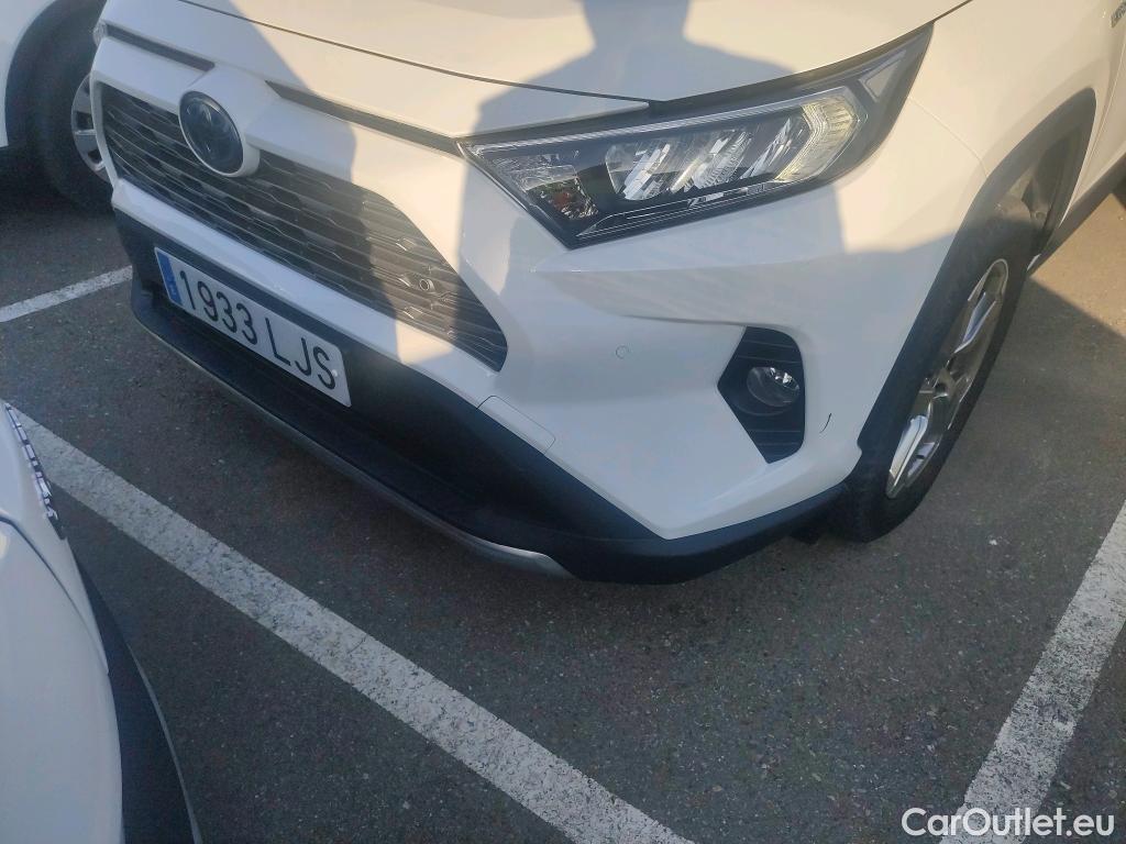  Toyota  RAV4 TOYOTA  / 2018 / 5P / todoterreno 2.5l 220H Advance #24