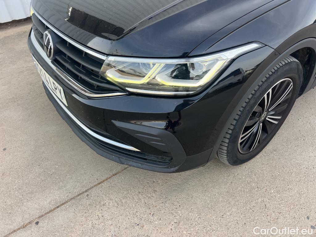  Volkswagen  Tiguan VOLKSWAGEN  / 2020 / 5P / todoterreno Life 2.0 TDI 110kW (150CV) DSG (AC2) #21