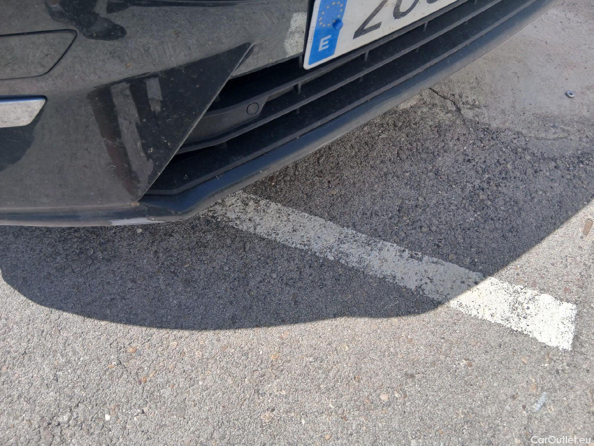  Volvo  XC60 VOLVO  2.0 B4 D Momentum Pro Auto 197 CV #9