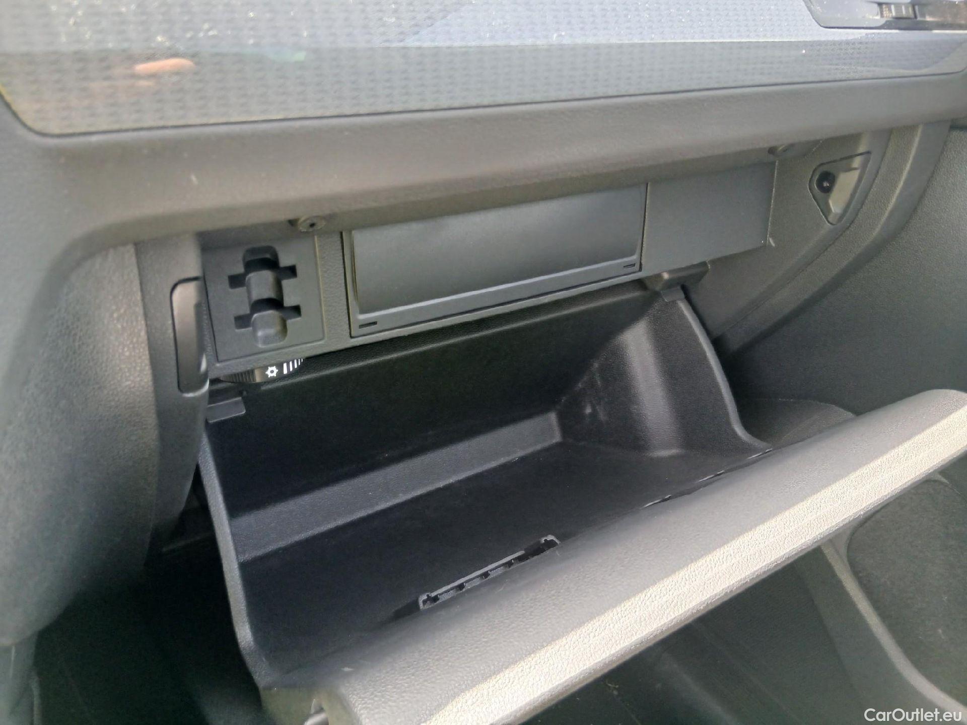  Volkswagen  Tiguan  Life 2.0 TDI 150CV AT7 E6d #2