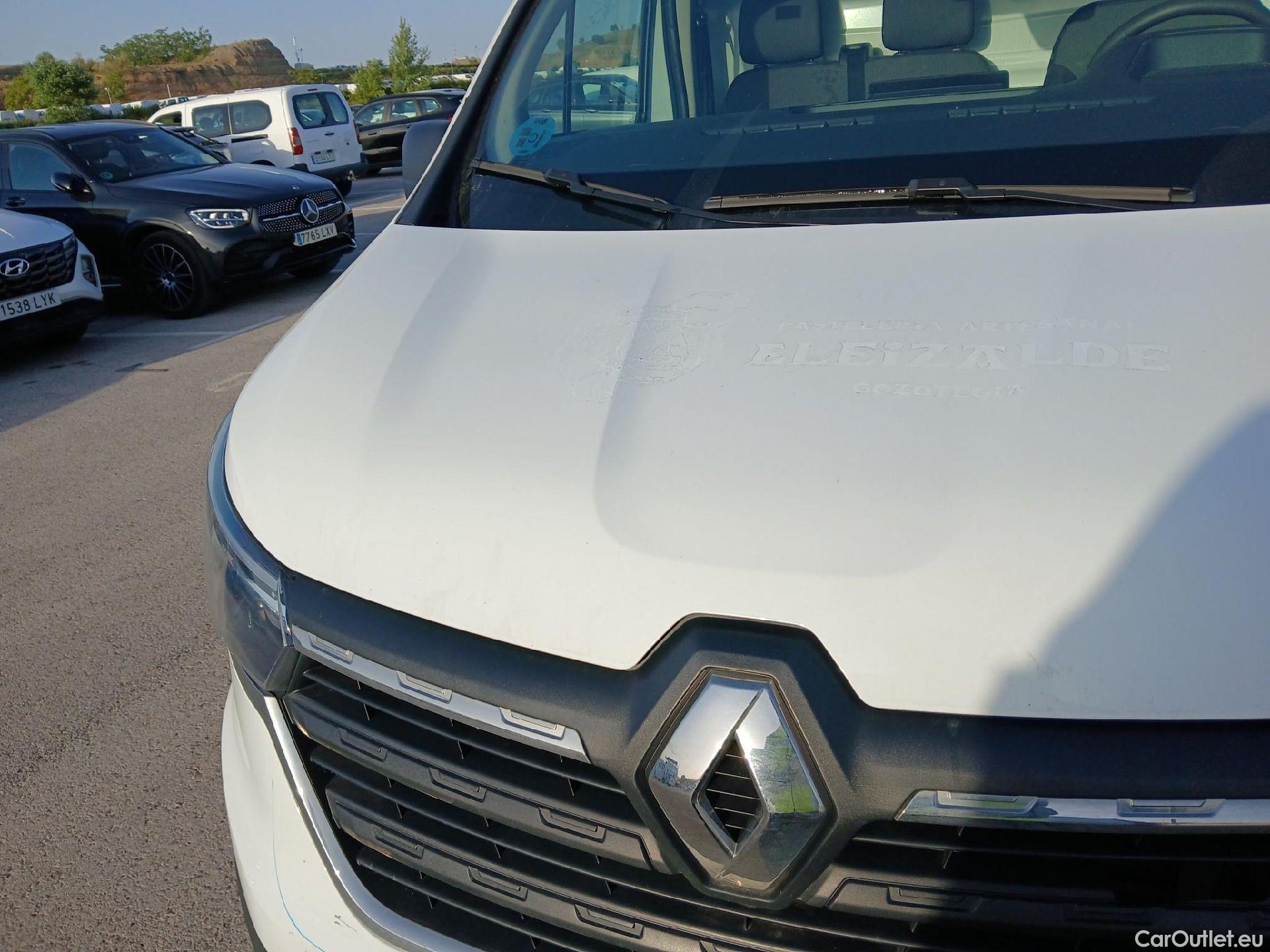 Renault  Trafic RENAULT  / 2021 / 4P / furgón Furgón L1H1 Blue dCi 96 Kw (130 CV) CUA #EQUIPO FRIO + ISOTERMO# #11