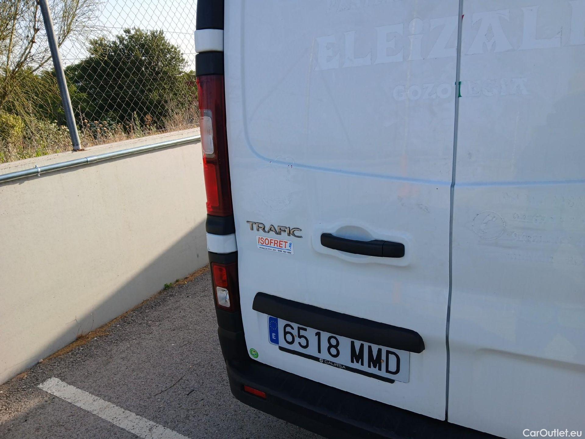 Renault  Trafic RENAULT  / 2021 / 4P / furgón Furgón L1H1 Blue dCi 96 Kw (130 CV) CUA #EQUIPO FRIO + ISOTERMO# #17