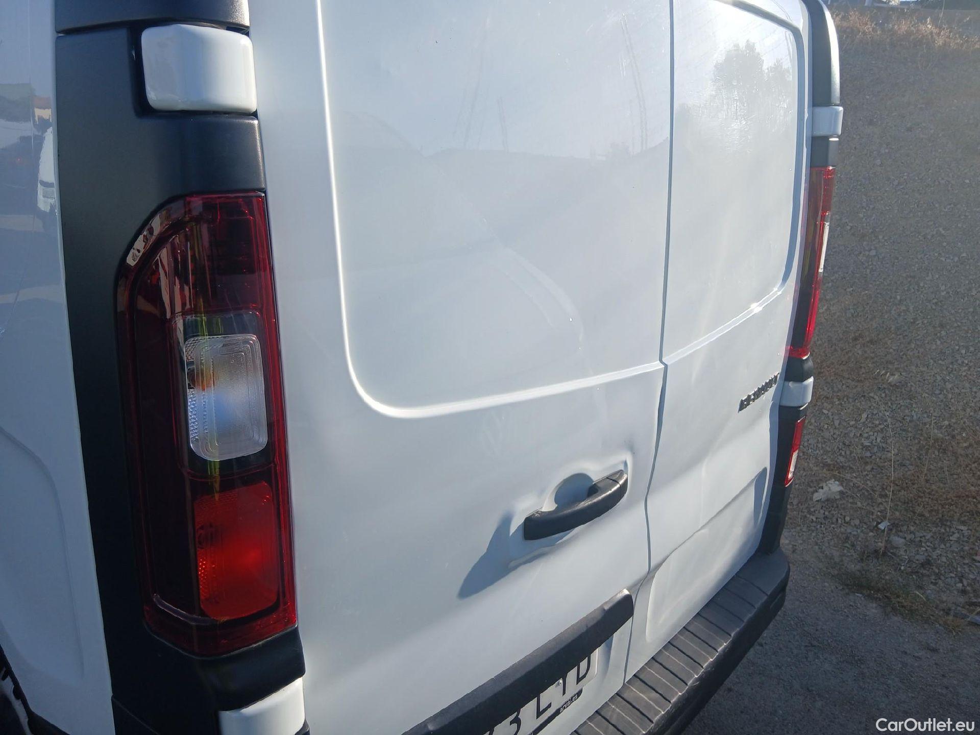  Renault  Trafic RENAULT  / 2021 / 4P / furgón Furgón L2H1 Blue dCi 96 Kw (130 CV) CUA #21
