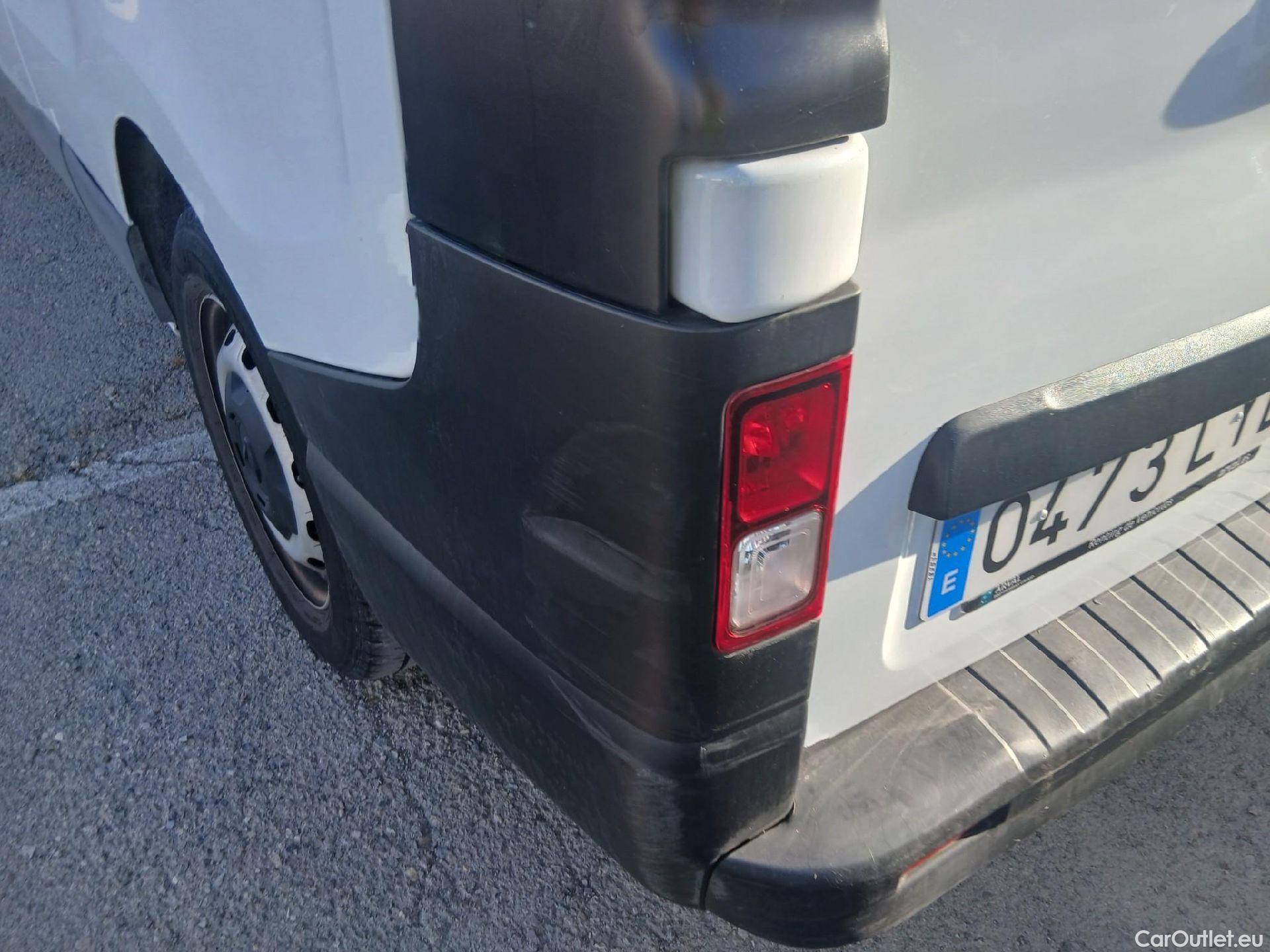  Renault  Trafic RENAULT  / 2021 / 4P / furgón Furgón L2H1 Blue dCi 96 Kw (130 CV) CUA #18