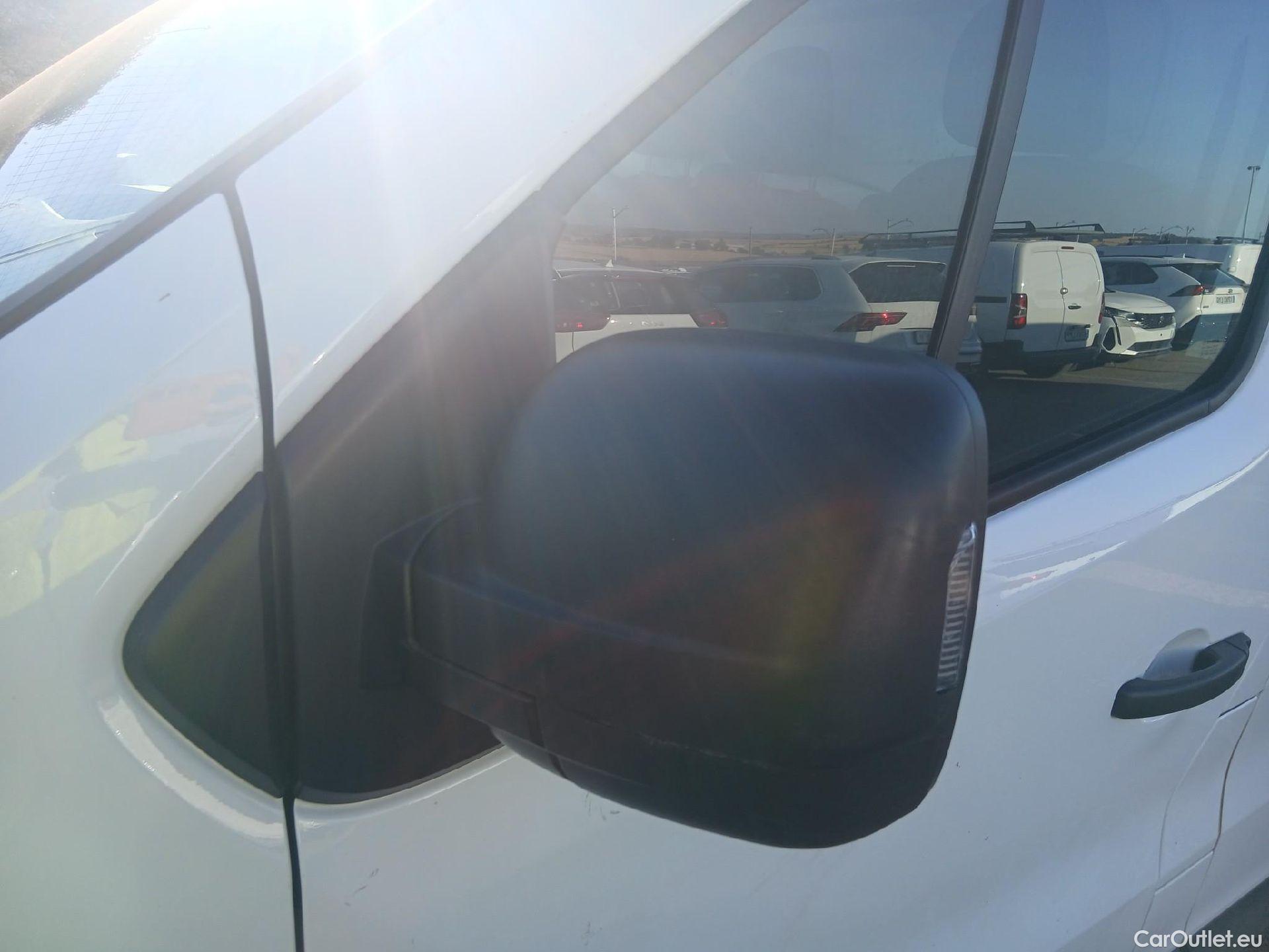  Renault  Trafic RENAULT  / 2021 / 4P / furgón Furgón L2H1 Blue dCi 96 Kw (130 CV) CUA #11