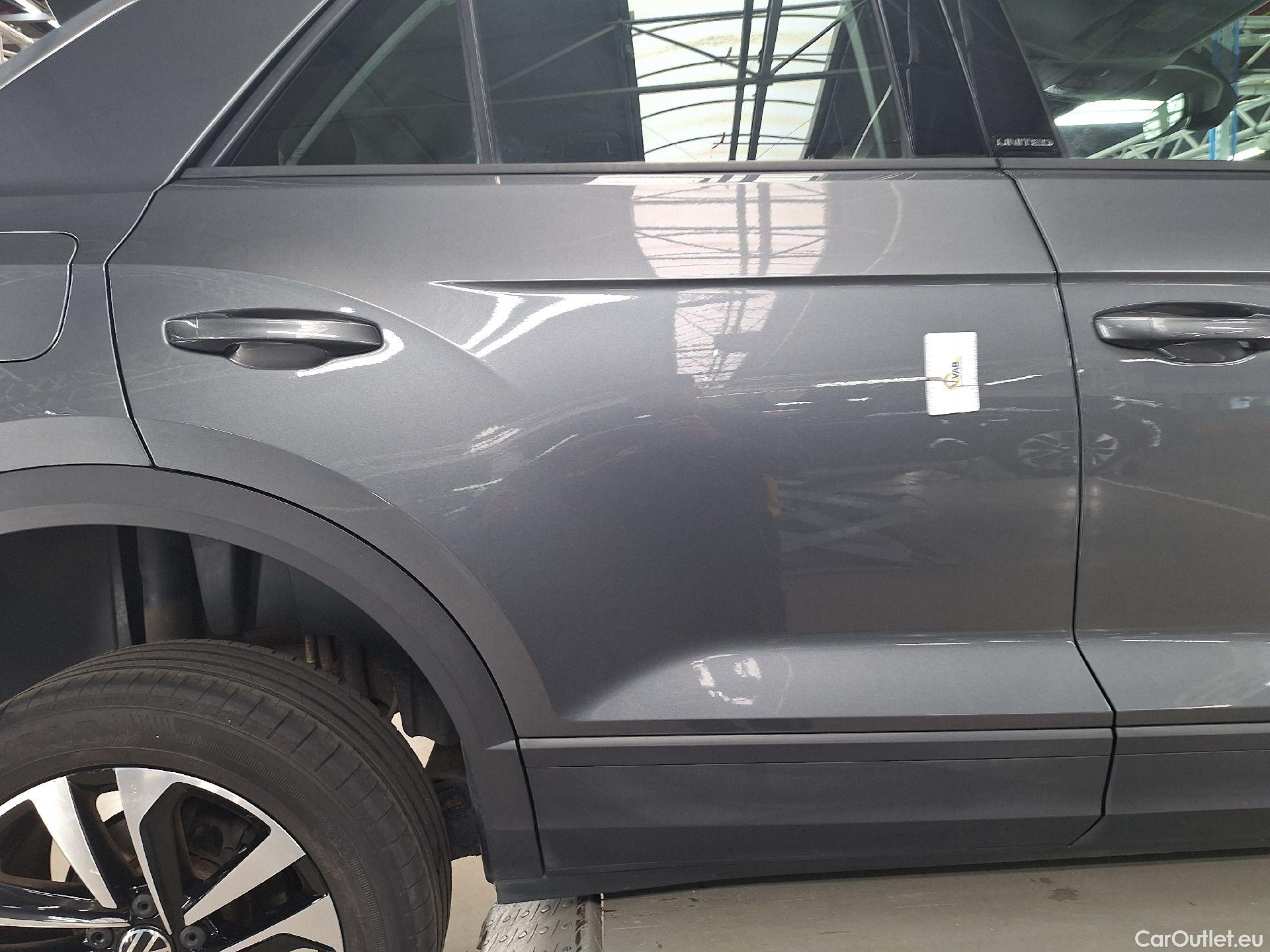 Volkswagen  T-ROC VW,  '17, Volkswagen  1.0 TSI United 5d #7