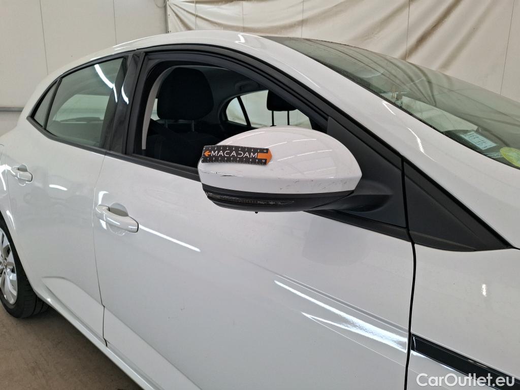  Renault  Megane  IV Berline 5pt. Société Air Nav 1.5 dCi 90CV BVM6 E6 #25