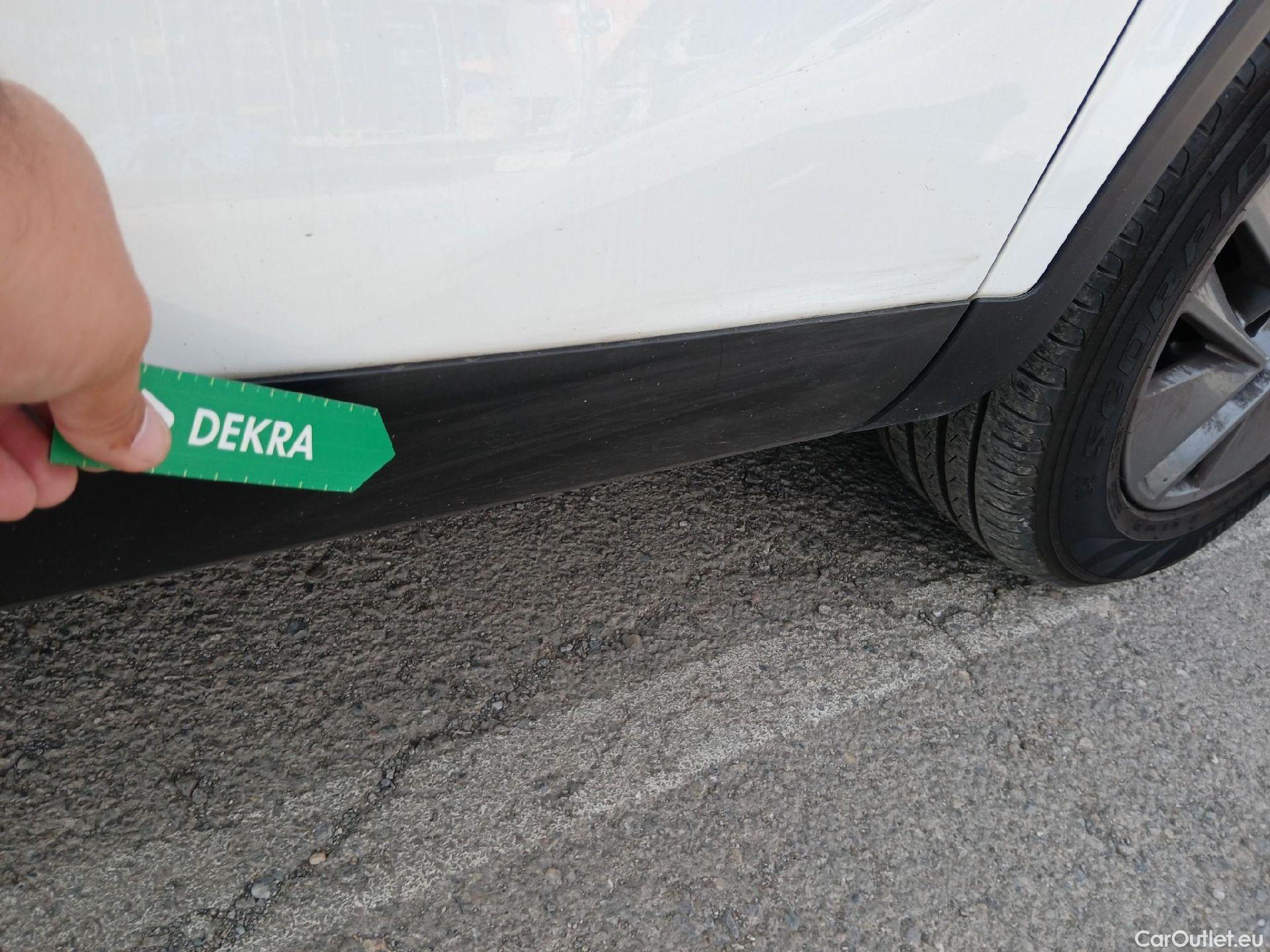  Nissan  Qashqai NISSAN  / 2021 / 5P / todoterreno DIG-T 103kW (140CV) mHEV 4x2 Acenta #45