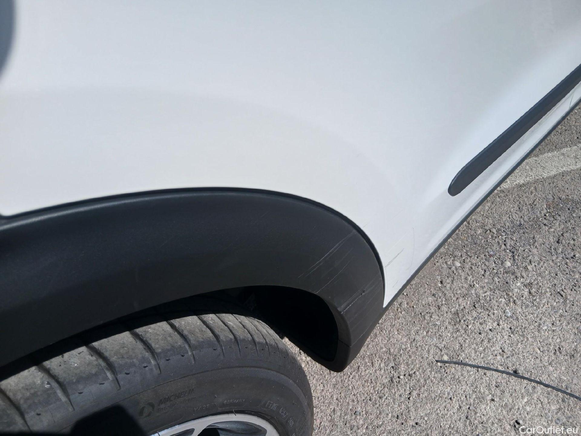  KIA  Niro KIA  / 2019 / 5P / crossover 1.6 GDi HEV 104kW (141CV) Emotion #12