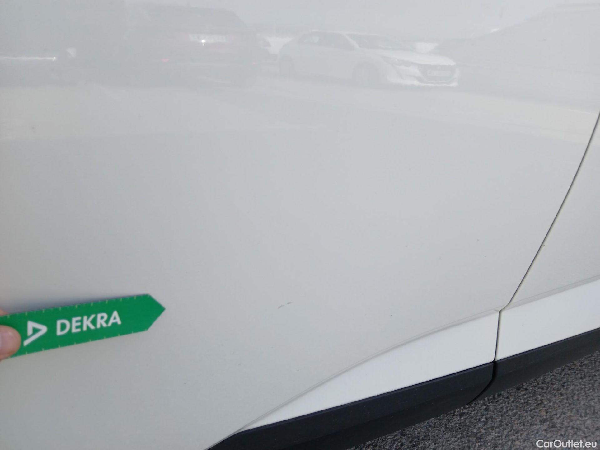  Nissan  Qashqai NISSAN  / 2021 / 5P / todoterreno DIG-T 103kW (140CV) mHEV 4x2 Acenta #41