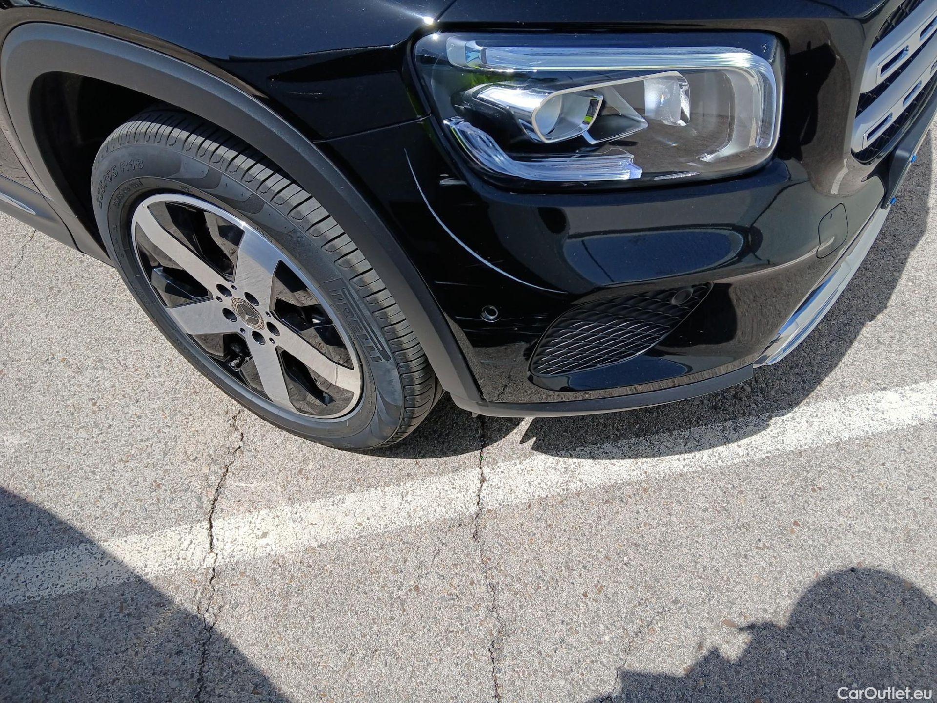  Mercedes  GLB MERCEDES-BENZ  / 2019 / 5P / todoterreno 2.0  200 D DCT 110KW (150CV) #4