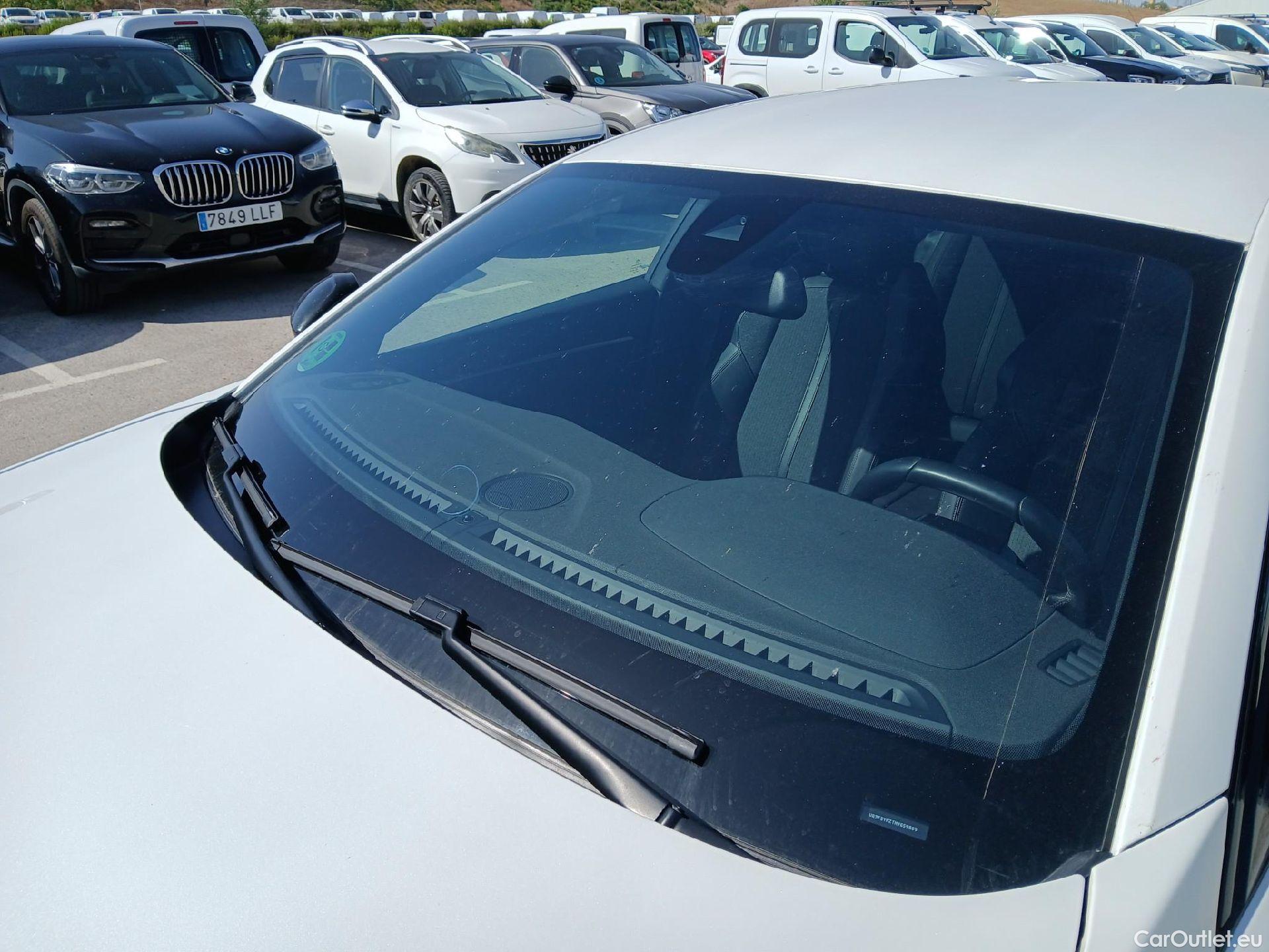  Peugeot  508 PEUGEOT  / 2018 / 5P / berlina con portón 5P Allure Pack BlueHDi 130 S&S EAT8 #7