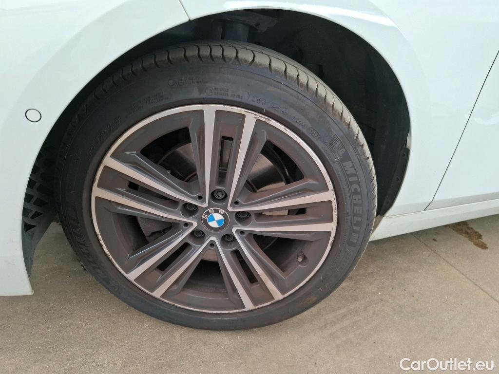  Bmw  Serie 1 BMW Série 1 / 2019 / 5P / Berline 1.5 118I Business Design #12