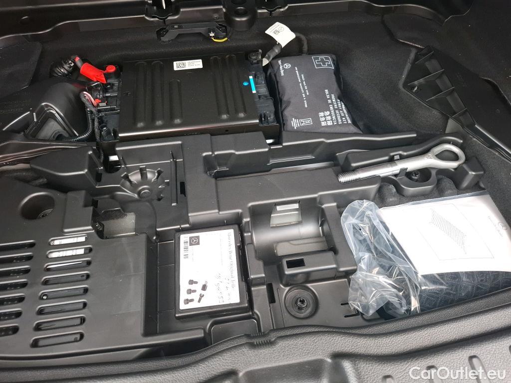  Mercedes  GLA MERCEDES-BENZ  / 2023 / 5P / SUV  200 Business Line DCT #9
