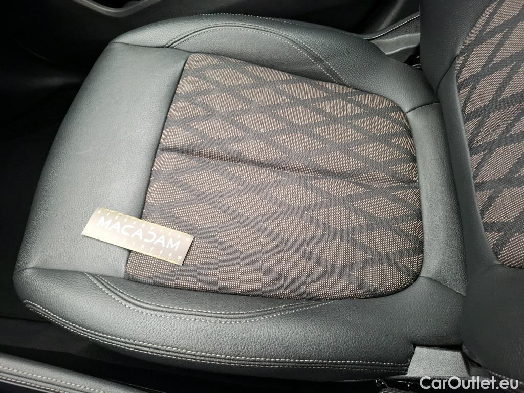  Bmw  X1 Série  sDrive 18 i xLine 1.5 140CV BVA7 E6dT #25