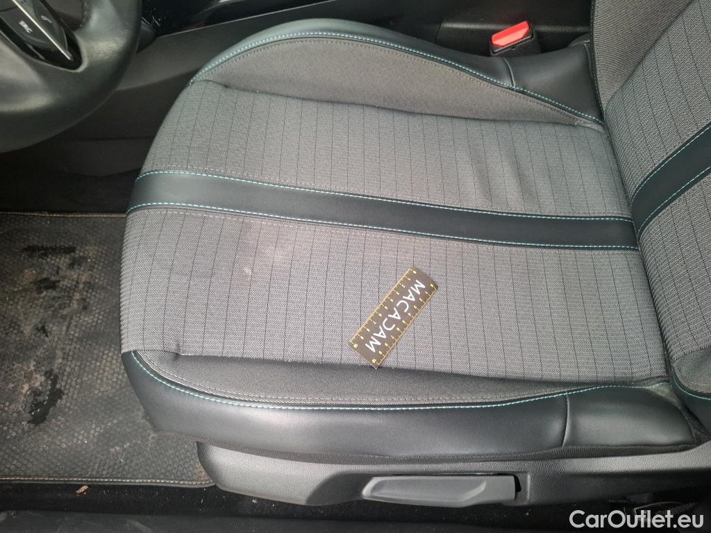  Peugeot  2008  Allure 1.2 PureTech 100CV BVM6 E6d #32