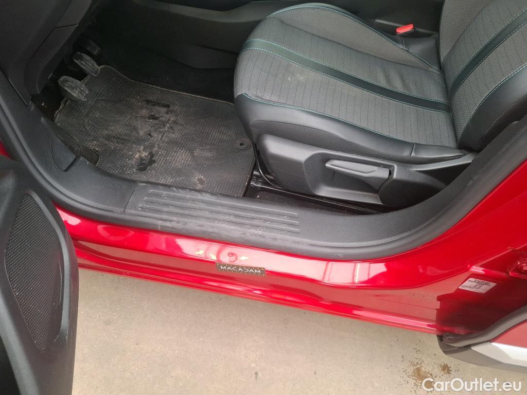  Peugeot  2008  Allure 1.2 PureTech 100CV BVM6 E6d #18