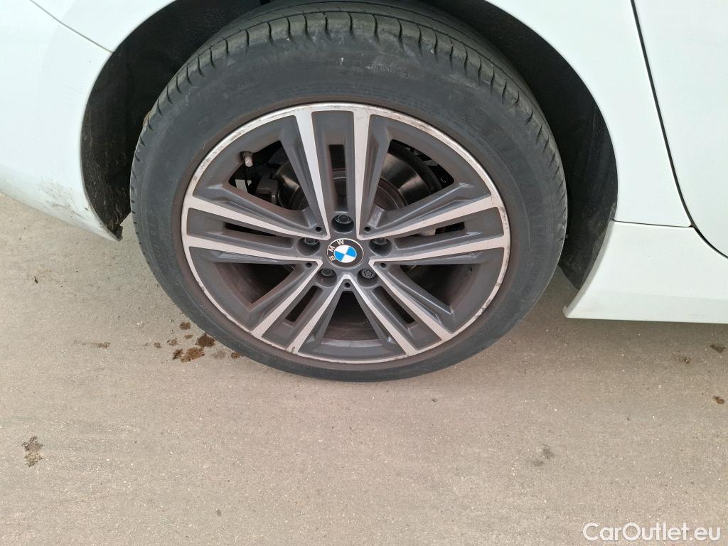  Bmw  Serie 1 BMW Série 1 / 2019 / 5P / Berline 1.5 118I Business Design #23